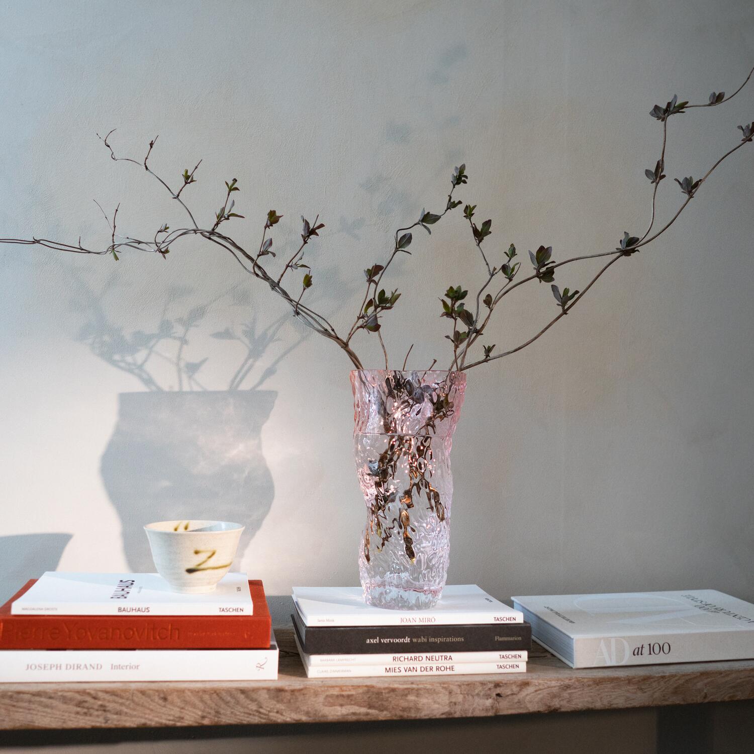 Ostrea Rock Glass vase - Pale Rose